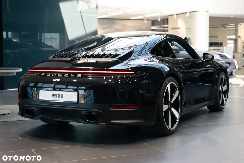 Porsche 911 Carrera S - 5