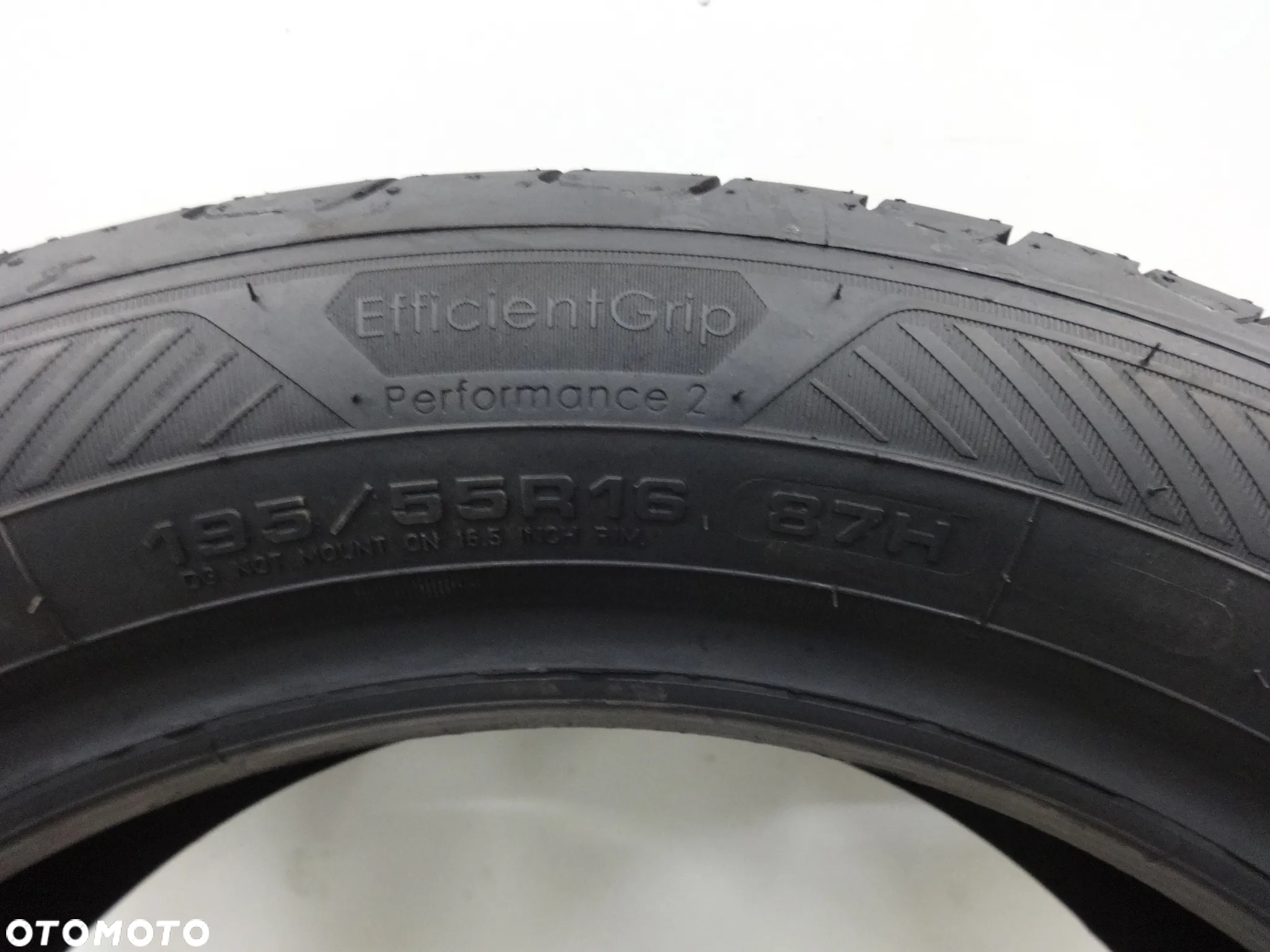 195/55/16 Goodyear EfficientGrip Performance 2 - 5