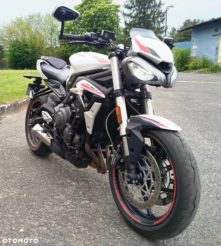 Triumph Street Triple - 5