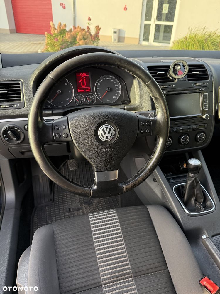 Volkswagen Golf 2.0 TDI United - 19