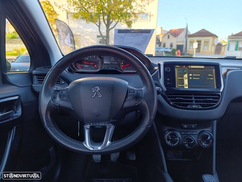 Peugeot 208 1.2 VTi SE Style - 12