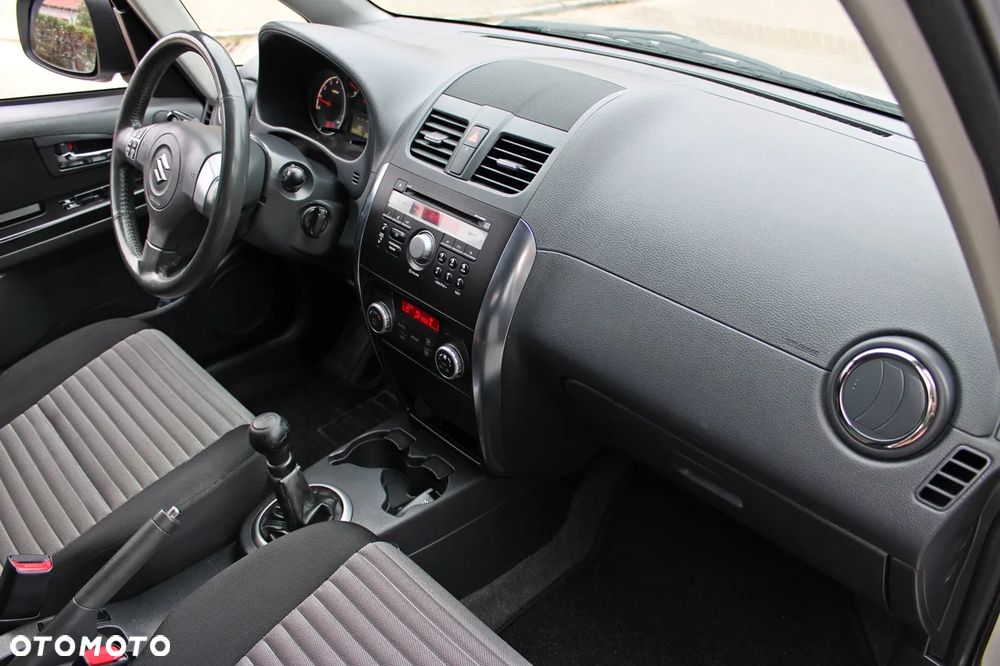 Suzuki SX4 1.6 VVT 4x2 City - 18