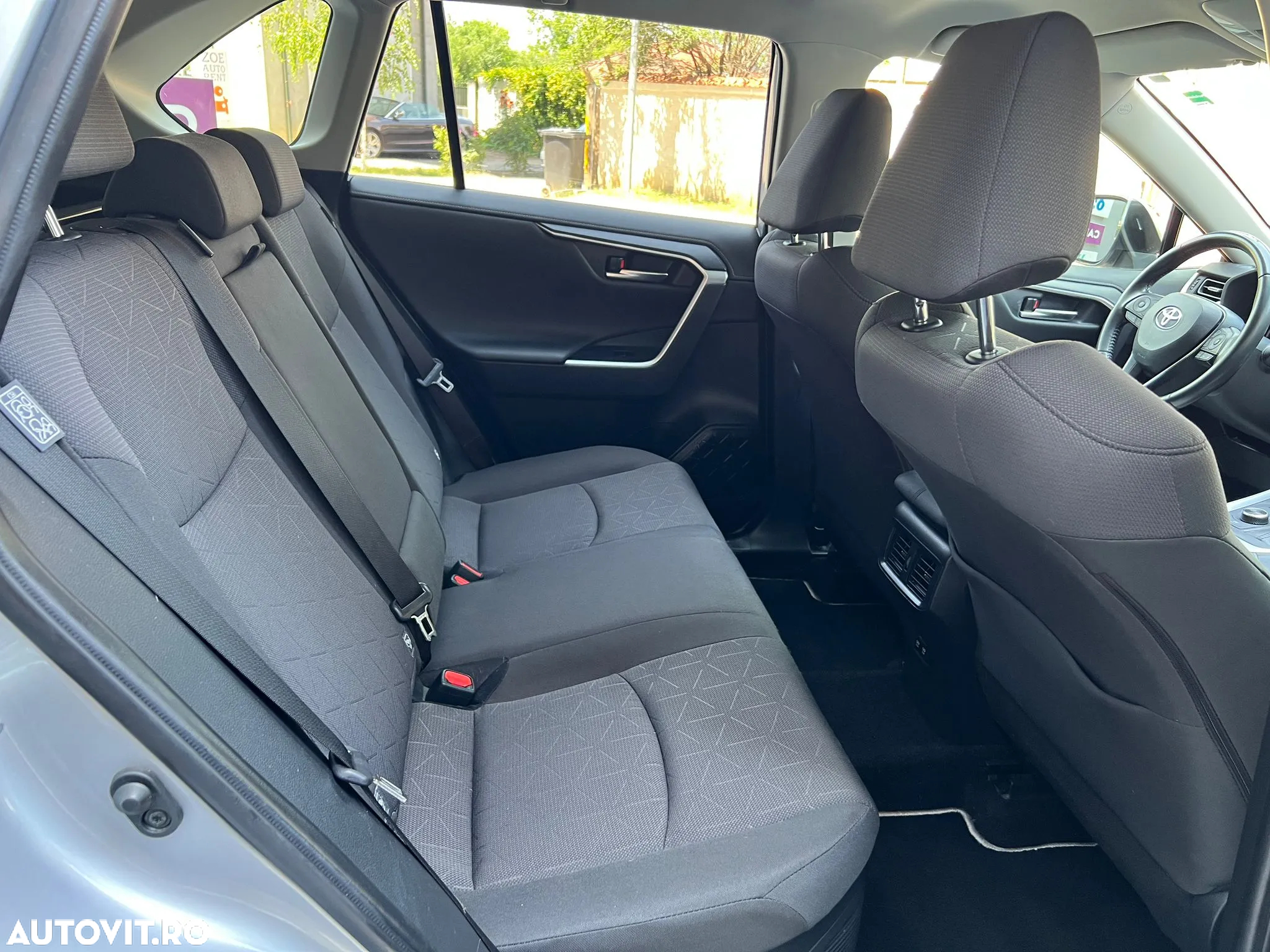 Toyota RAV4 - 7