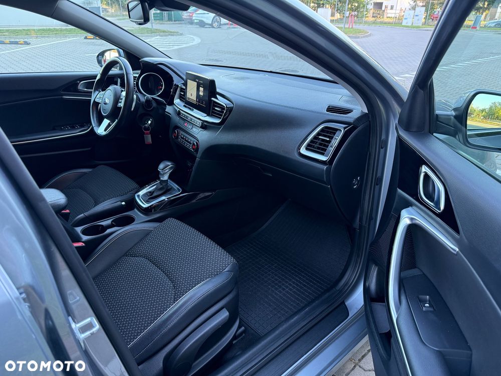 Kia Ceed 1.4 T-GDI L Business Line DCT - 21