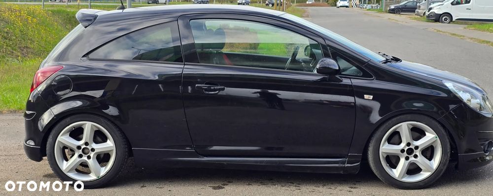 Opel Corsa 1.6T GSI - 6