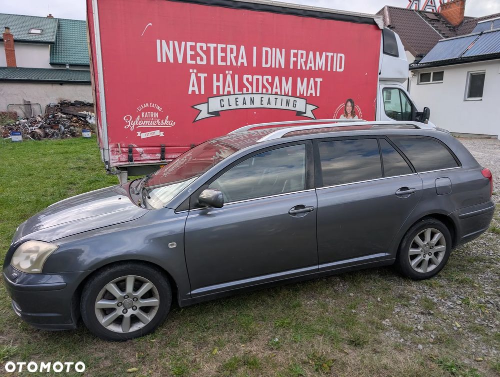 Toyota Avensis 2.2 D-4D Sol - 4