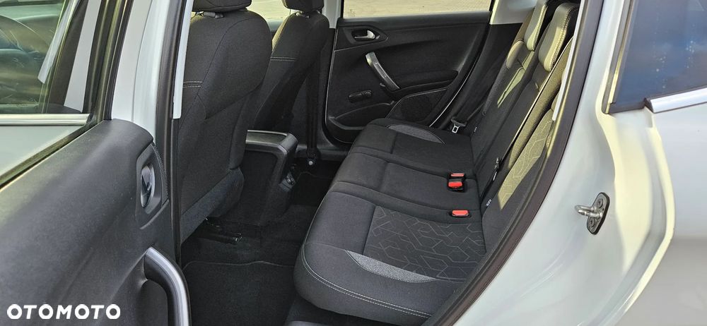 Peugeot 2008 PureTech 82 Allure - 7