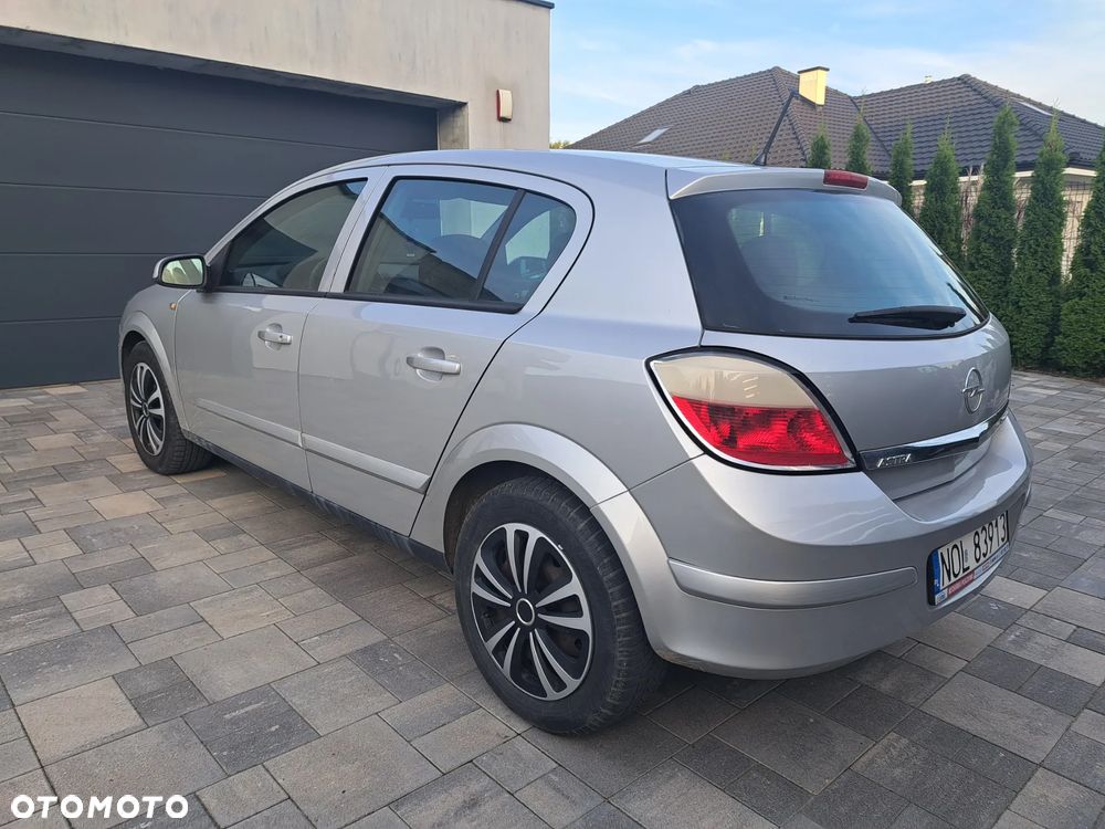 Opel Astra - 4