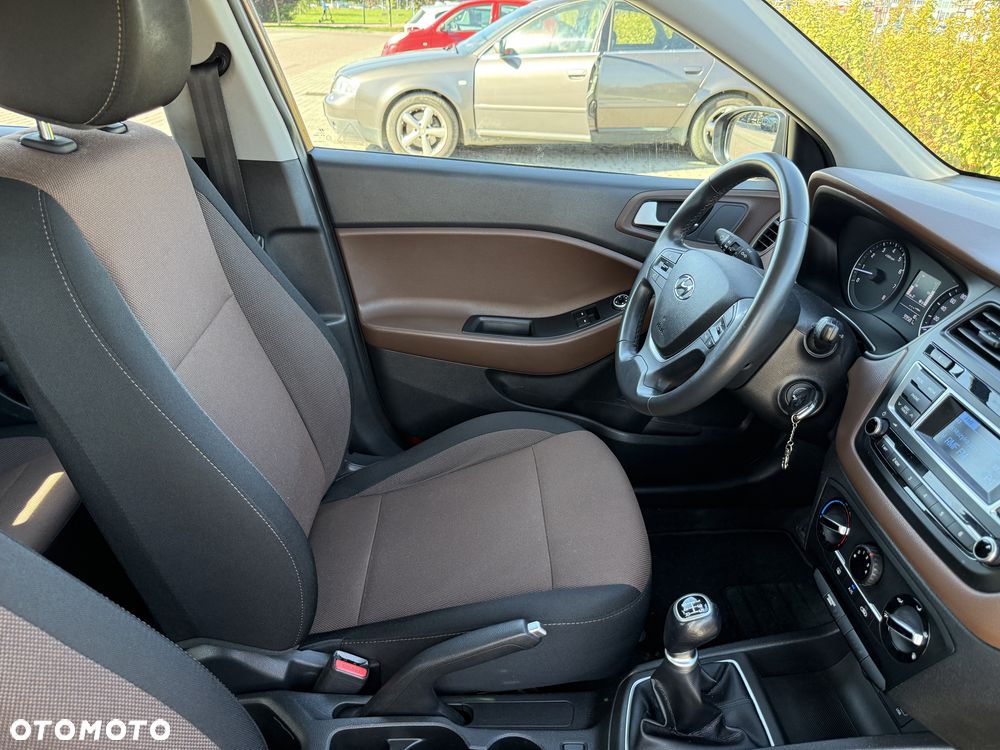 Hyundai i20 - 14