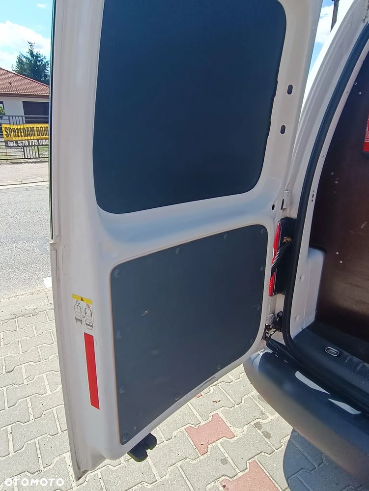 Volkswagen Caddy Comfortline - 14