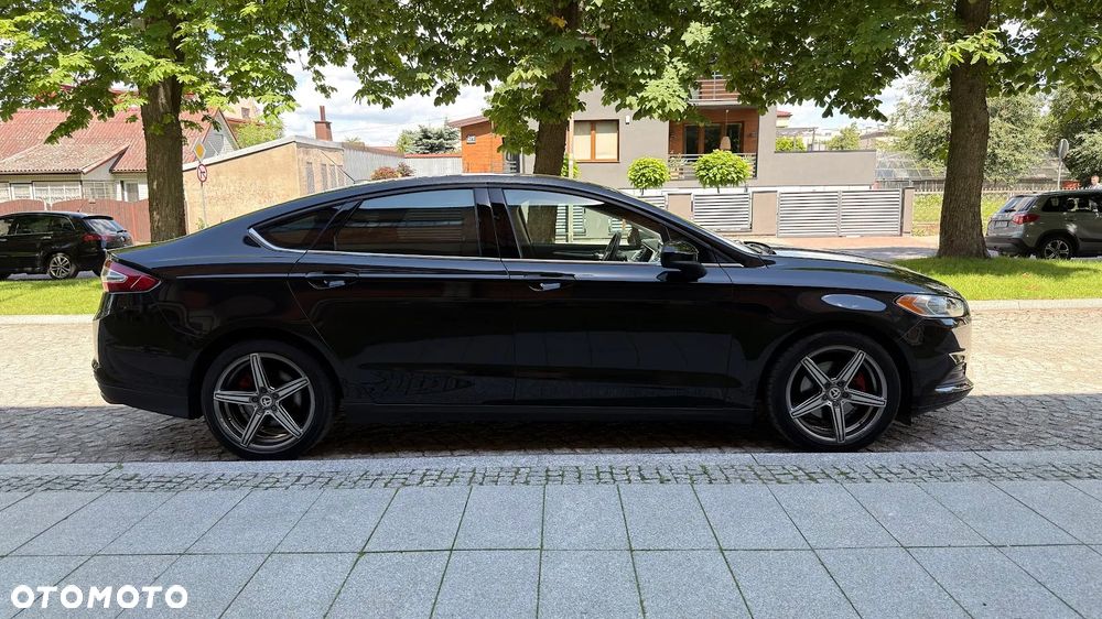Ford Fusion - 4