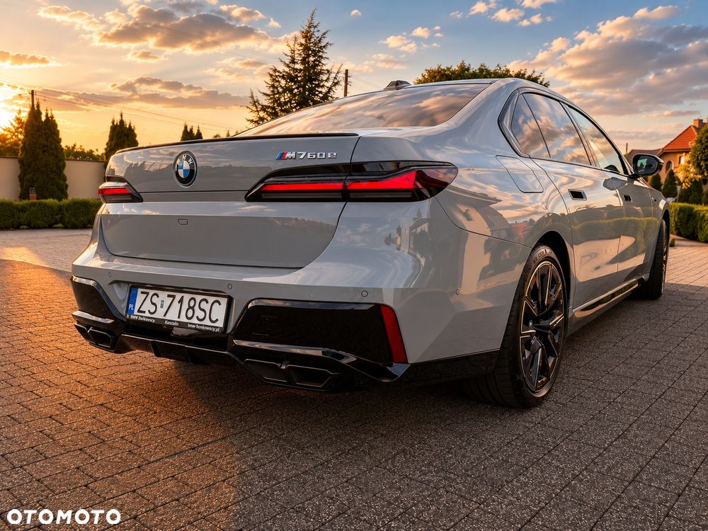 BMW Seria 7 M760e PHEV xDrive Individual Edition sport - 5