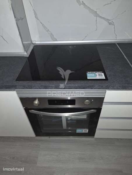 Apartamento T3 Totalmente Remodelado no Laranjeiro, Almada - Grande imagem: 4/15