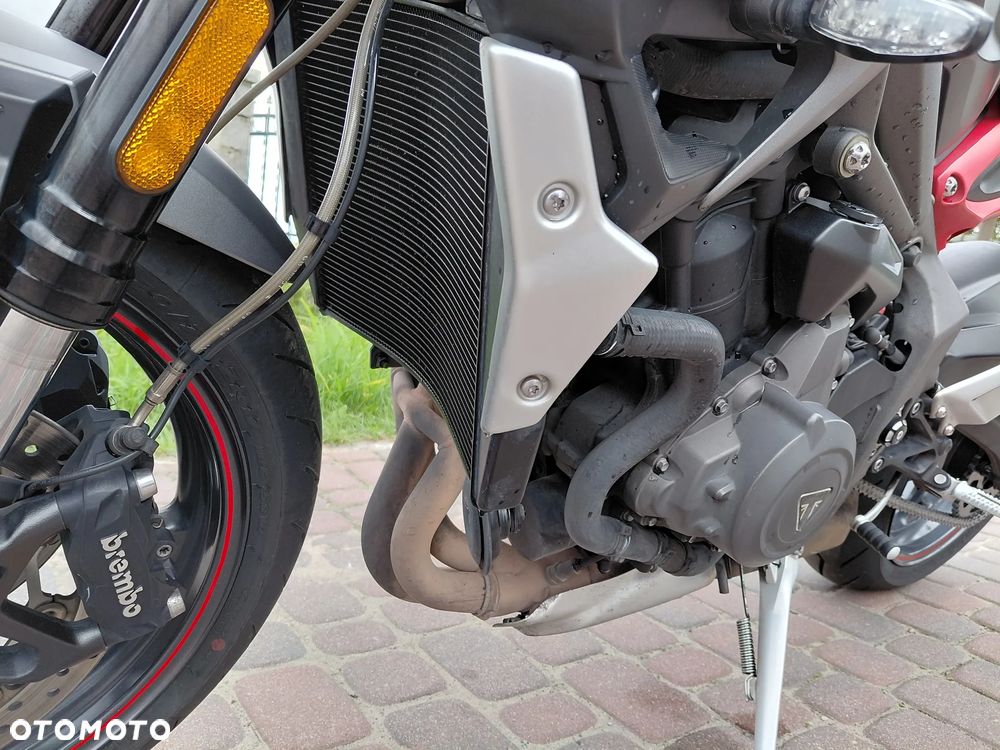 Triumph Street Triple - 19