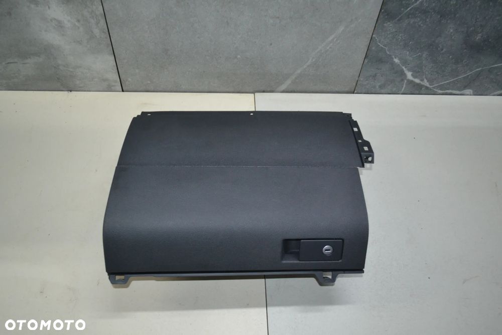 VW TOURAN SCHOWEK PASAŻERA EUROPA 1T1857097J - 1