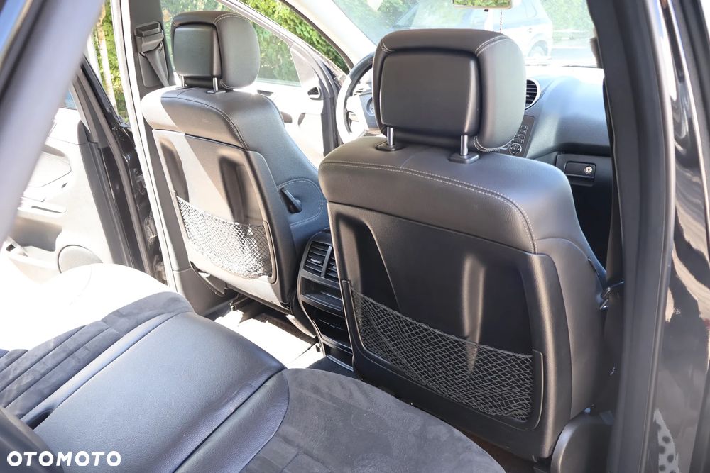Mercedes-Benz ML - 10