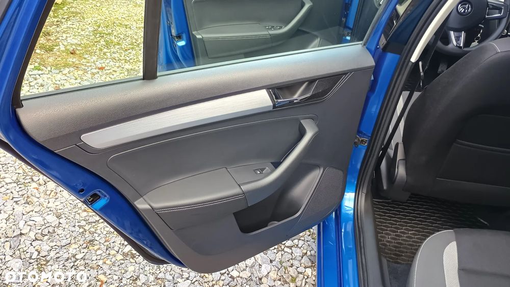Skoda RAPID 1.0 TSI Ambition - 23