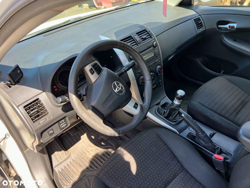 Toyota Corolla 1.6 Life - 4