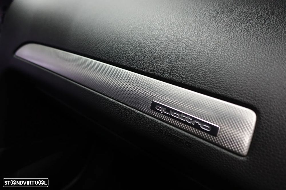 Audi Q7 3.0 V6 TDi quattro S-line Tiptronic - 33