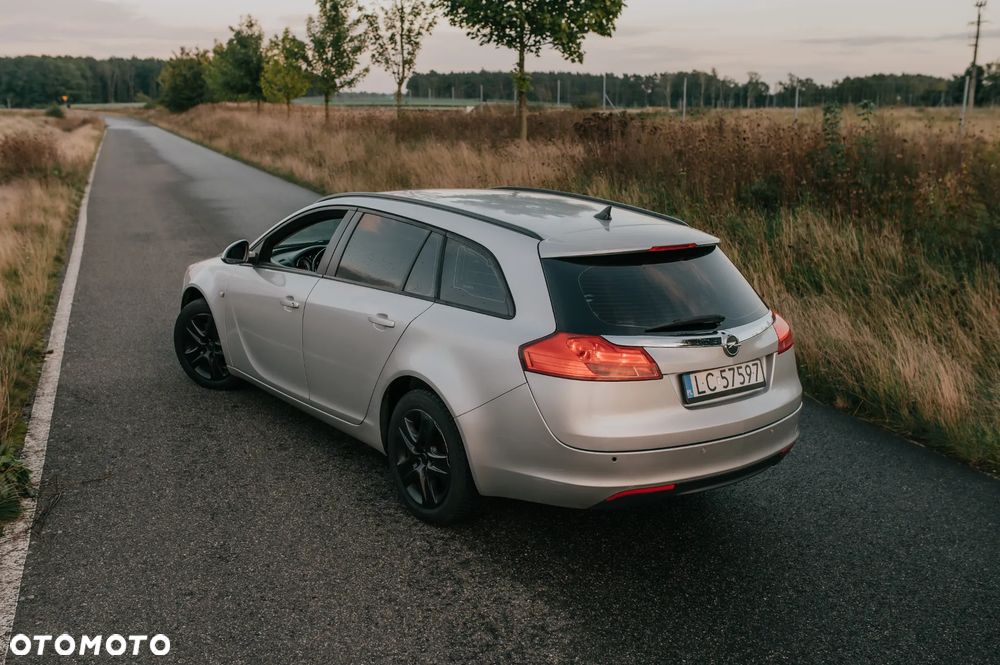 Opel Insignia 2.0 CDTI - 11