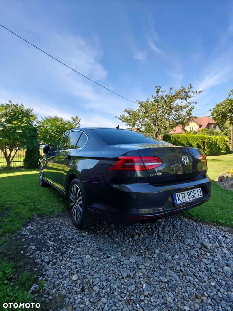 Volkswagen Passat - 3