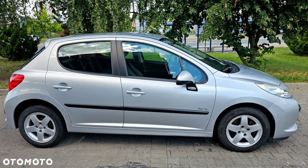 Peugeot 207 1.4 - 5