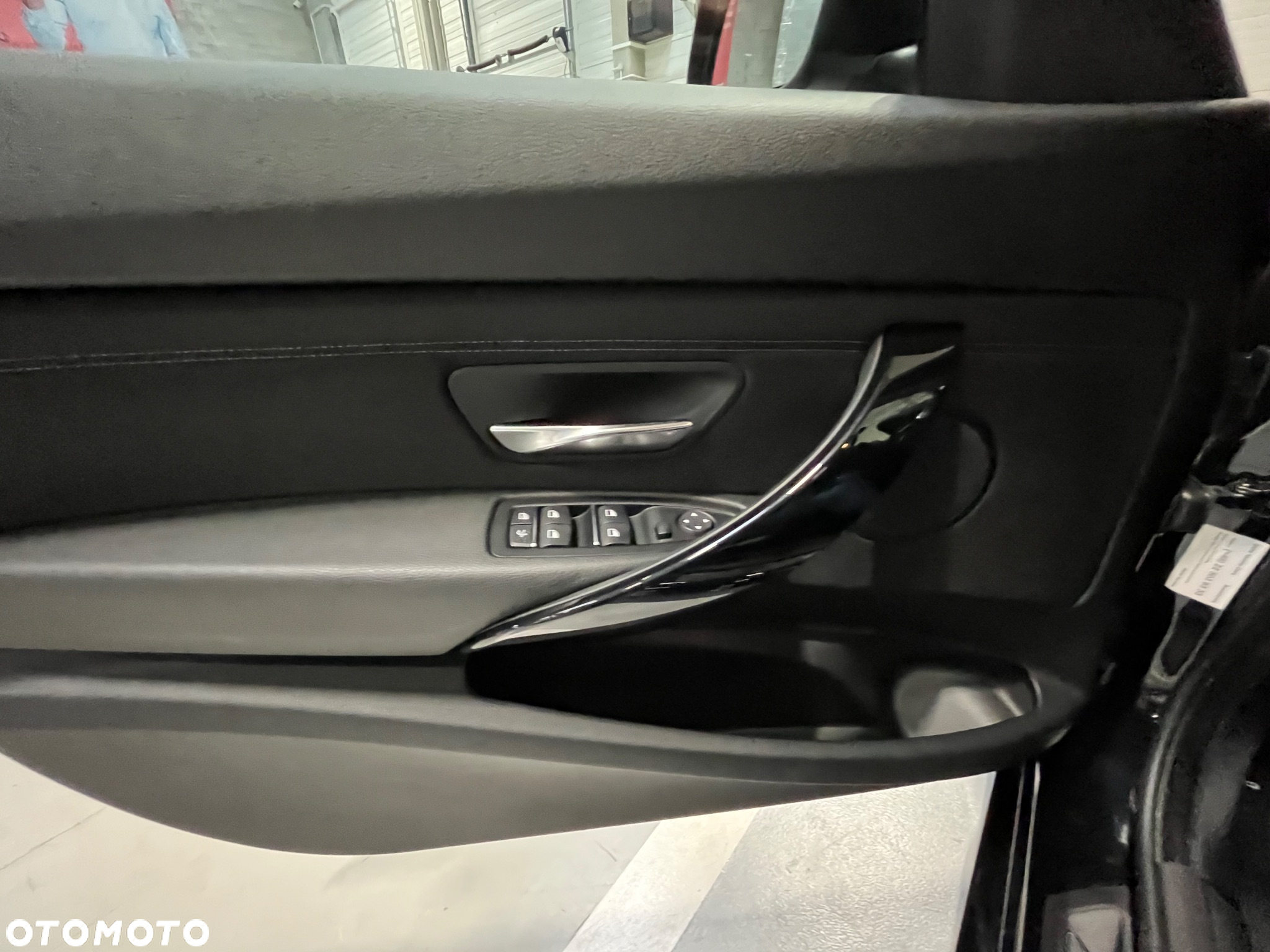 BMW 3GT 320i Advantage - 14