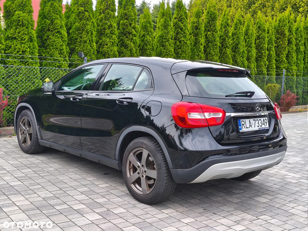 Mercedes-Benz GLA 180 Urban - 7