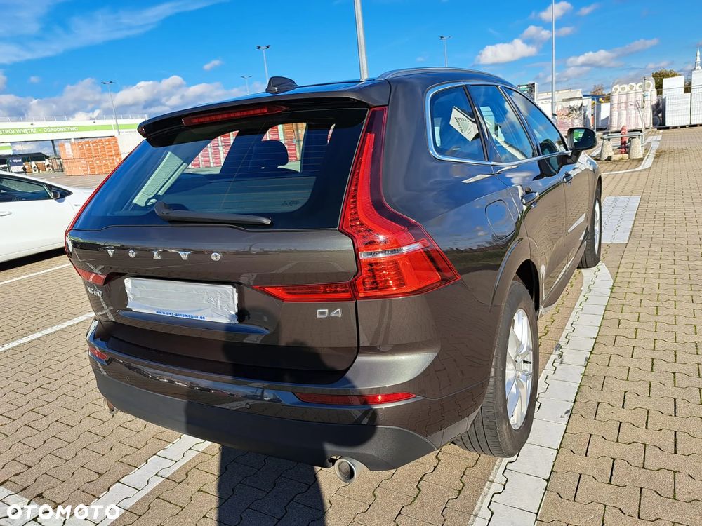 Volvo XC 60 D4 Geartronic Momentum Pro - 4