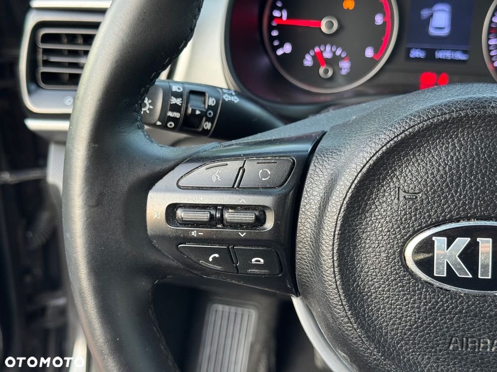 Kia Stonic - 18