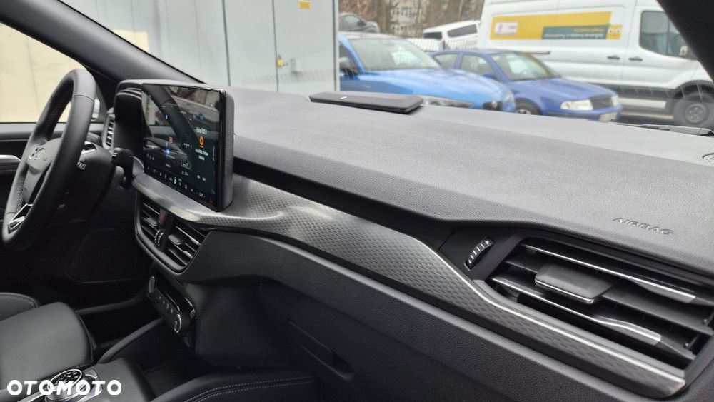 Ford Kuga - 24