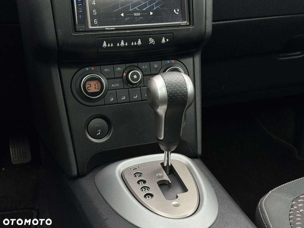 Nissan Qashqai 2.0 I-Way CVT - 27