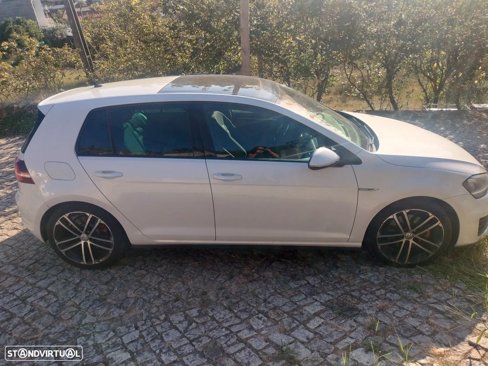 VW Golf - 1