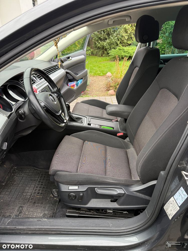 Volkswagen Passat 2.0 TDI BMT Comfortline - 14