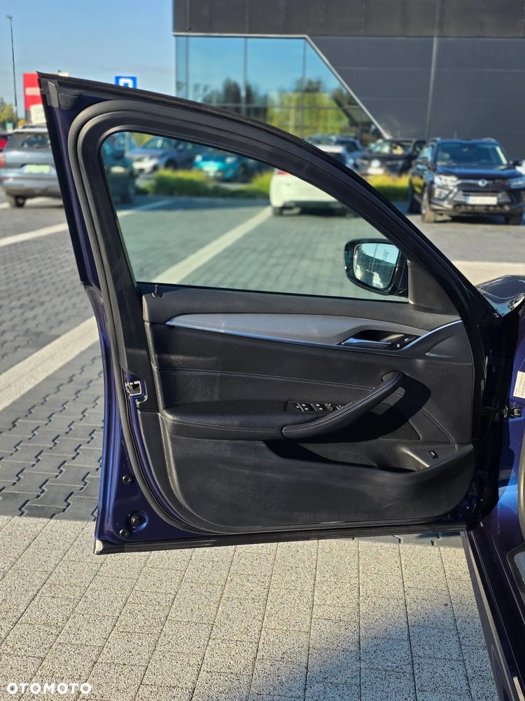 BMW Seria 5 520d MHEV M Sport sport - 15