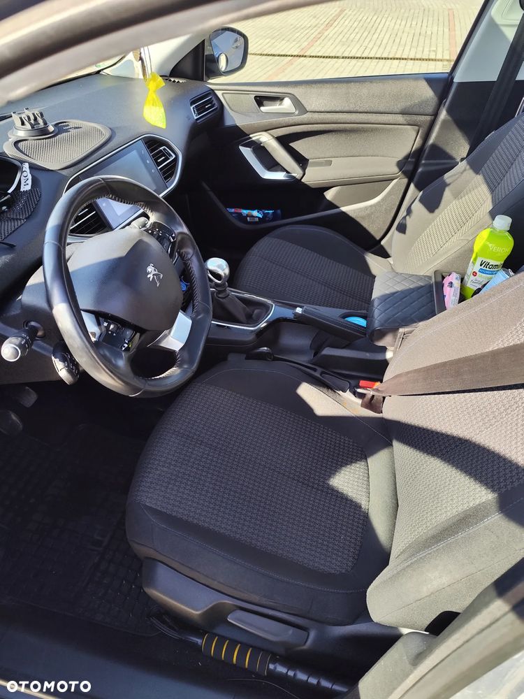 Peugeot 308 BlueHDi 130 Stop & Start Active - 11