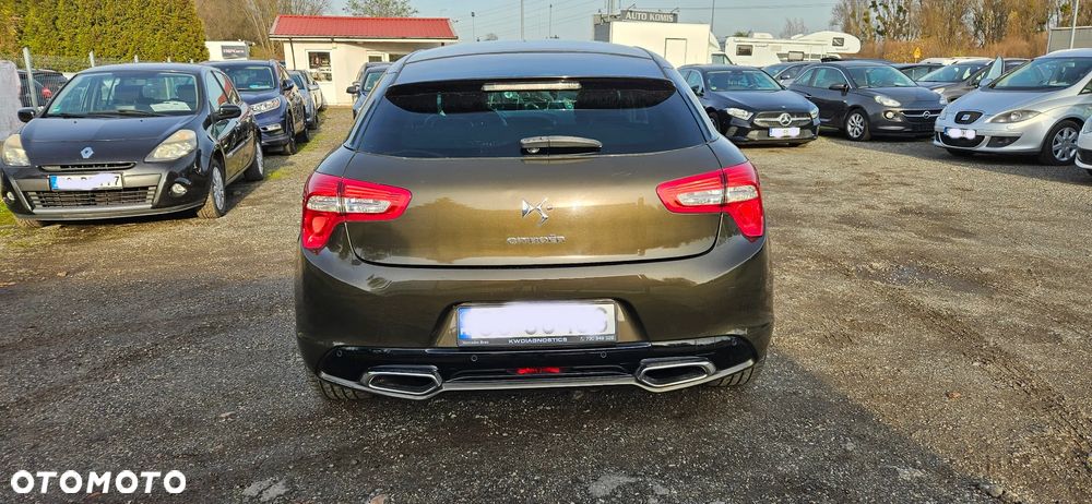 Citroën DS5 THP 200 SoChic - 2