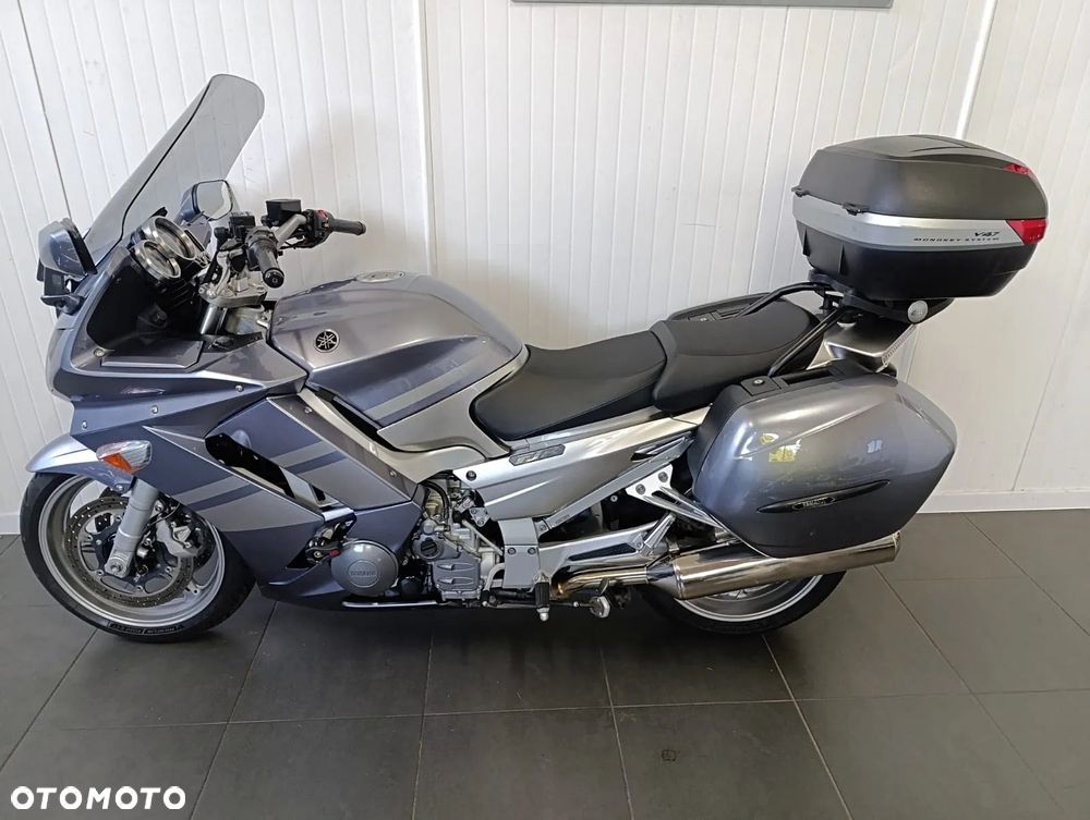 Yamaha FJR - 7