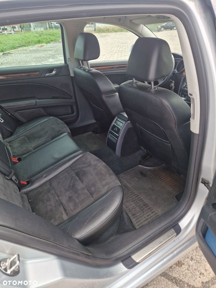 Skoda Superb 2.0 TDI Comfort DSG - 19