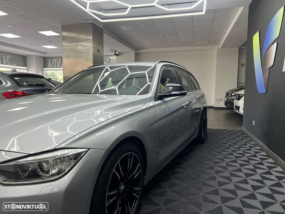 BMW 320 d Touring Pack M - 20