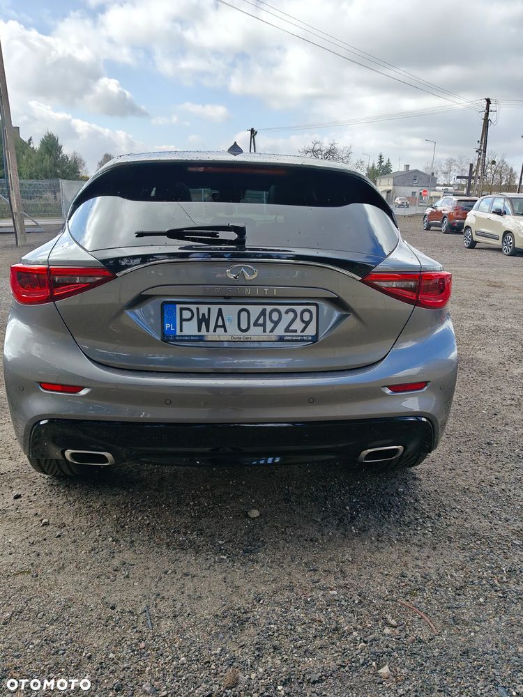 Infiniti Q30 - 6