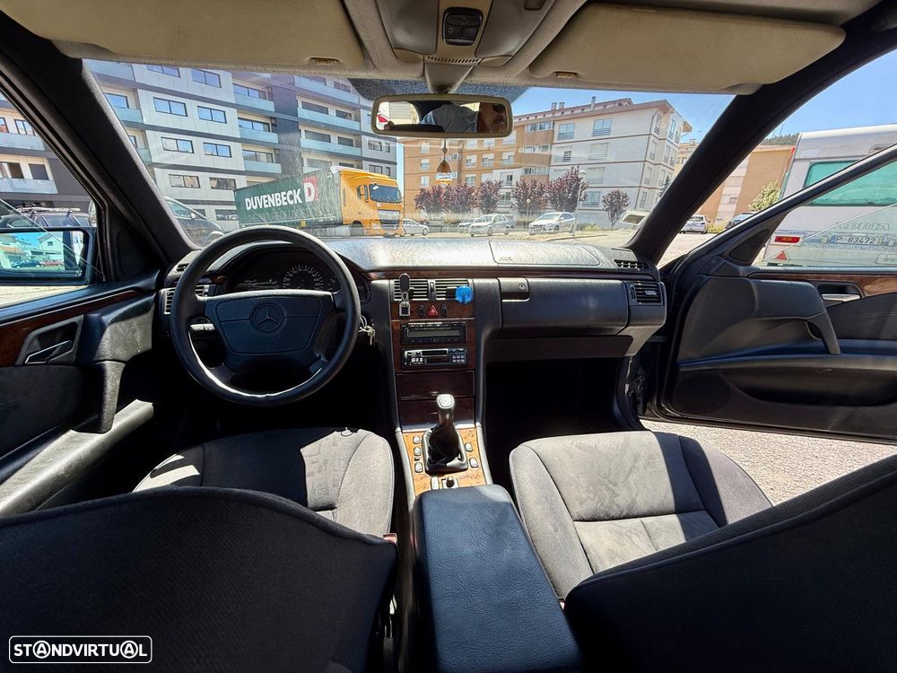 Mercedes-Benz E 250 - 10