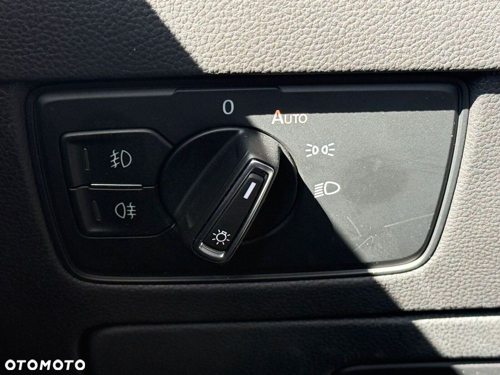 Volkswagen Passat - 29
