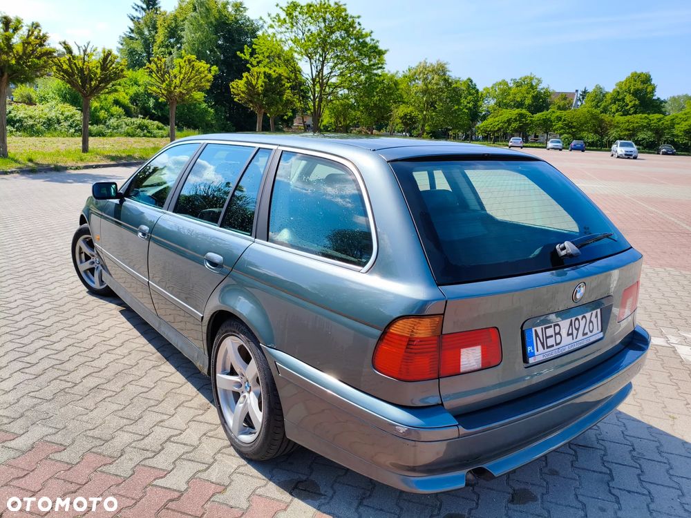 BMW Seria 5 530d Touring - 4