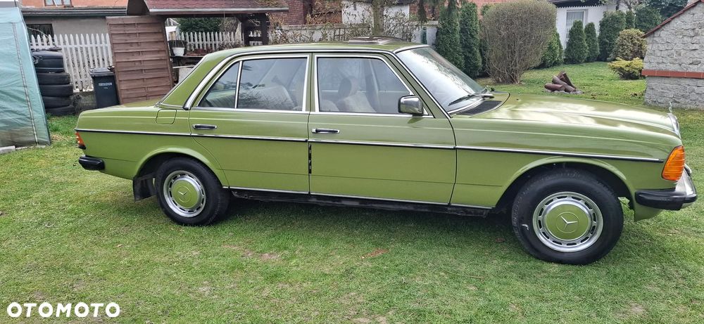 Mercedes-Benz 280 - 6