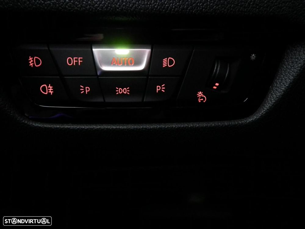 BMW 320 d Line Sport Auto - 33