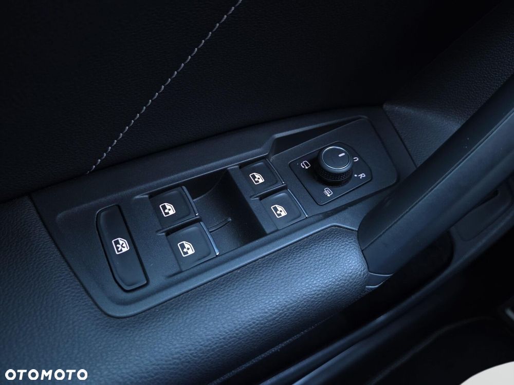 Volkswagen Tiguan 2.0 TDI SCR 4Mot R-Line DSG - 11