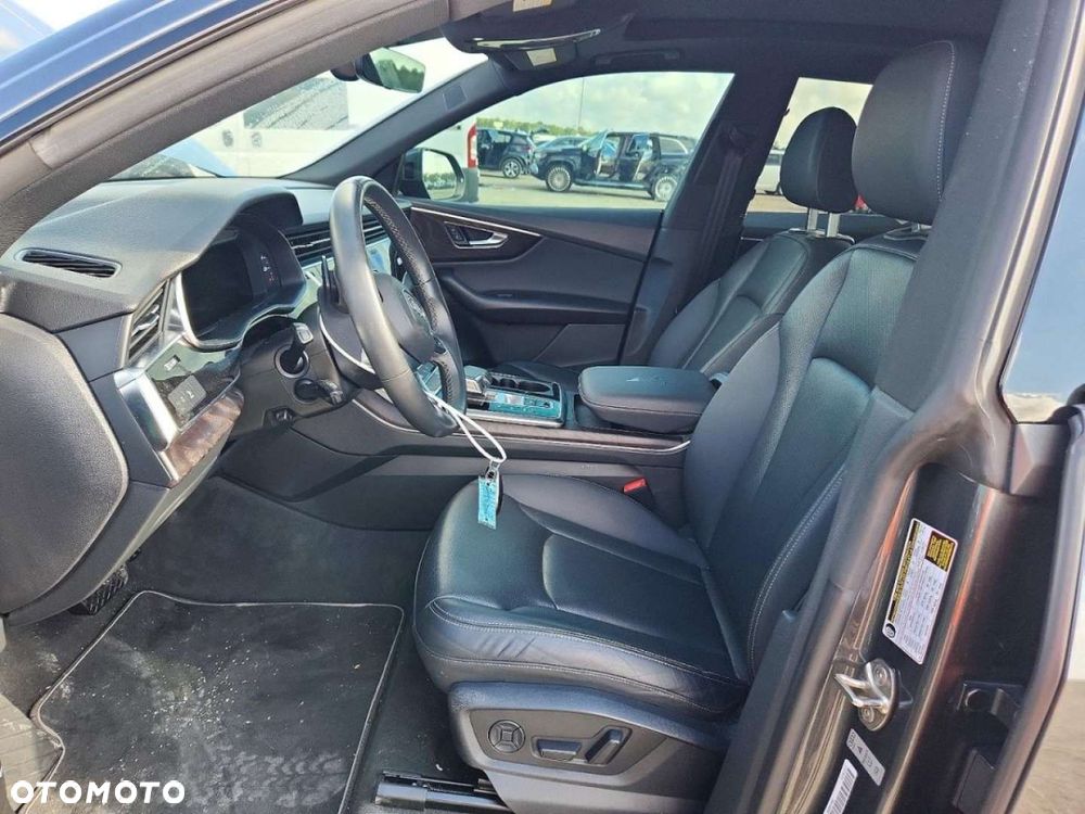 Audi Q8 - 7