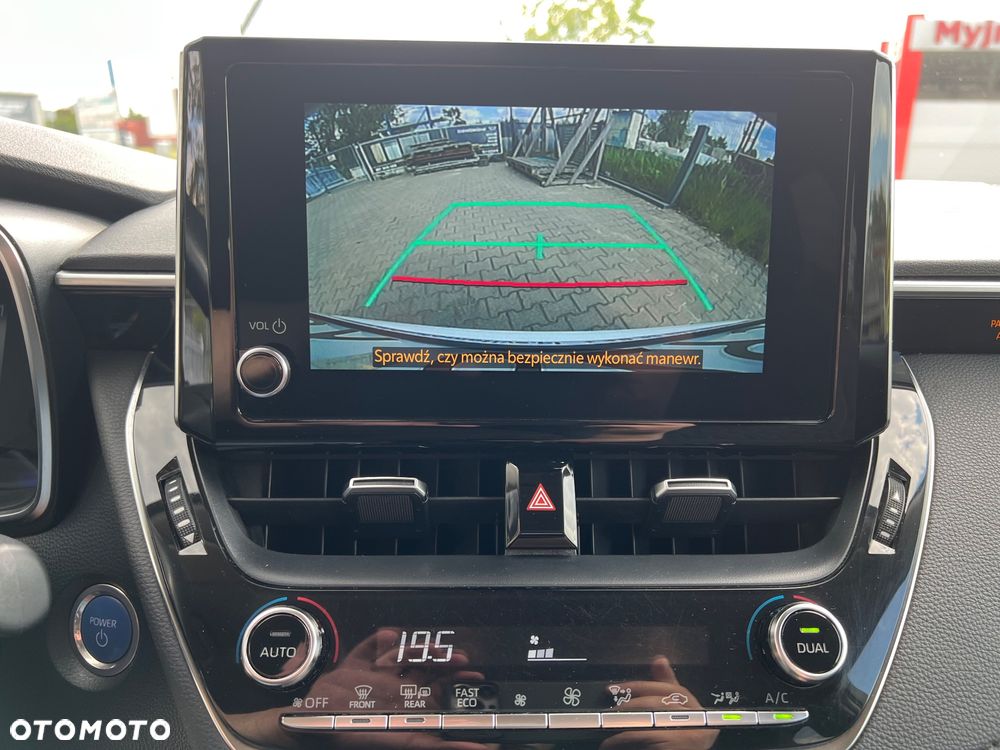 Toyota Corolla 1.8 Hybrid GPF Comfort - 12