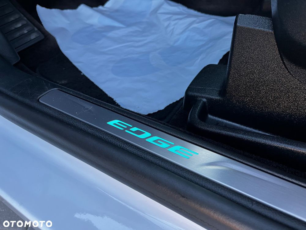 Ford Edge - 21
